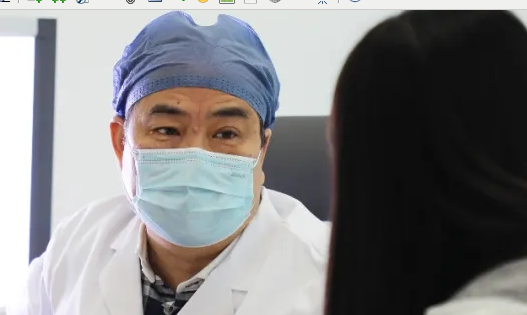 戰(zhàn)疫是英雄 救治是楷?！靼矅?guó)際醫(yī)學(xué)中心醫(yī)院支援湖北醫(yī)療隊(duì)隊(duì)員返崗工作干勁十足