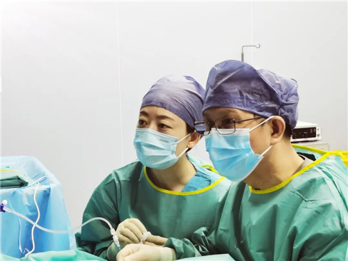 大醫(yī)之術(shù)④｜針尖上的絕絕子：甲狀腺手術(shù)無痕？這項黑科技值得關(guān)注……