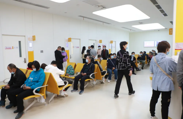 專家提醒：暴飲暴食容易誘發(fā)急性胰腺炎等疾??！