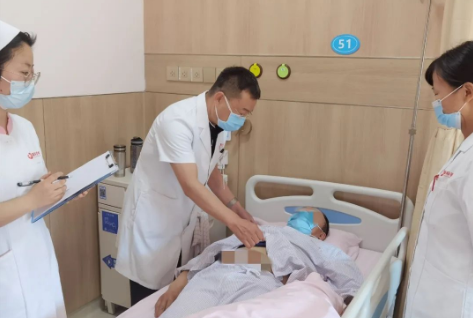 險！胸痛查出體內(nèi)的“不定時炸彈” 醫(yī)生妙手成功“拆彈”