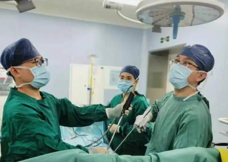 乳腺癌術(shù)后再患肺結(jié)節(jié)，微創(chuàng)、精準(zhǔn)多亞段聯(lián)合切除手術(shù)根治早癌