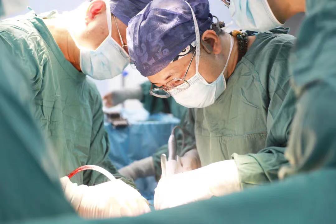 “小小”痔瘡突然發(fā)難，壯年小伙兒直呼救命！