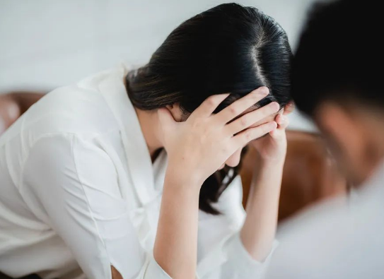 沒食欲、睡眠差、全身乏……這些“長新冠”癥狀有可能是心理疾病撥打96999-3可免費咨詢