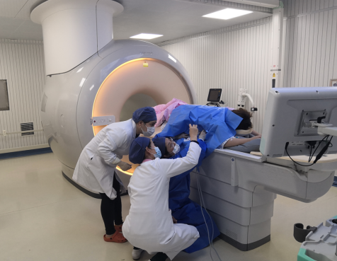 磁共振發(fā)現(xiàn)乳腺可疑病變?cè)趺崔k？微創(chuàng)精準(zhǔn)的磁共振真空輔助旋切技術(shù)來解決