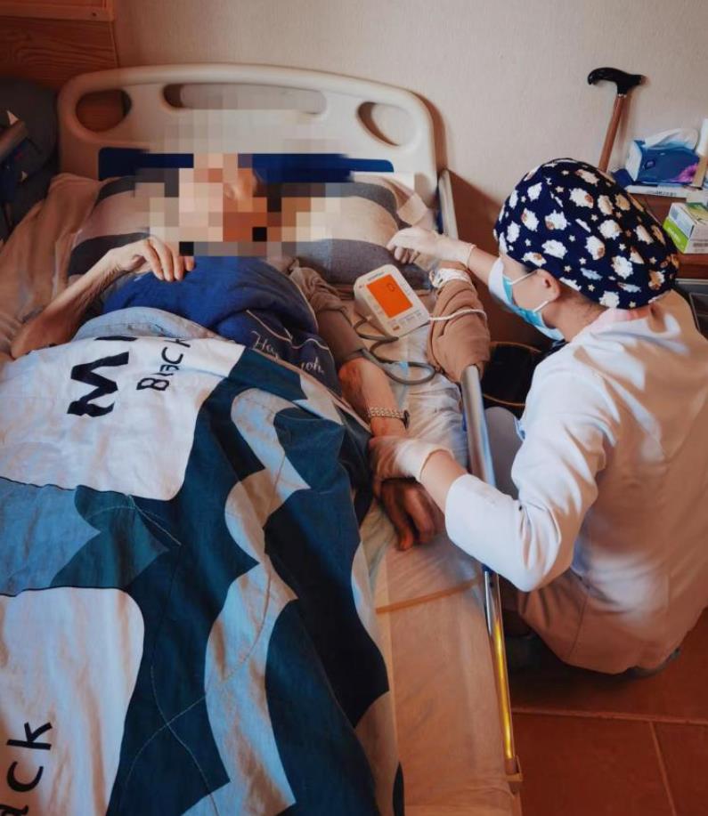 手機(jī)下單，護(hù)理到家！“西安國際醫(yī)學(xué)中心互聯(lián)網(wǎng)醫(yī)院上門護(hù)理服務(wù)”歡迎來約