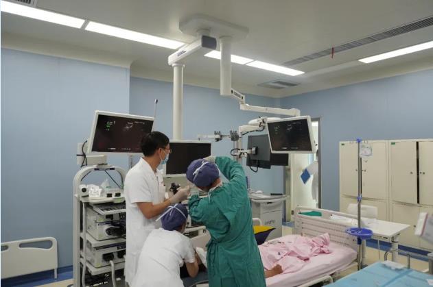 喘不上氣，窒息風險臨近.....67歲老人終于重獲呼吸自由