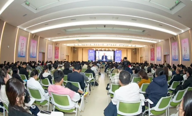 首屆中西醫(yī)結(jié)合腫瘤精準(zhǔn)治療精英論壇舉行 共繪腫瘤治療新藍圖